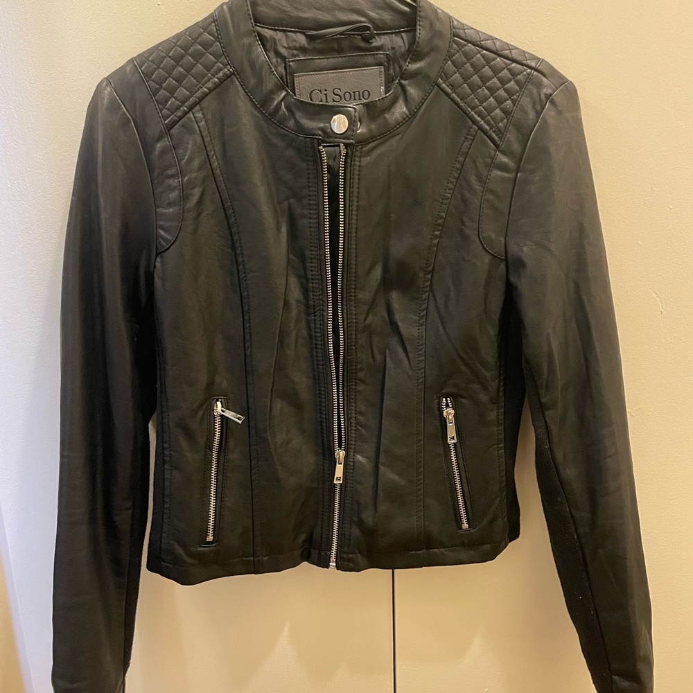 Vici Black leather jacket 🧥